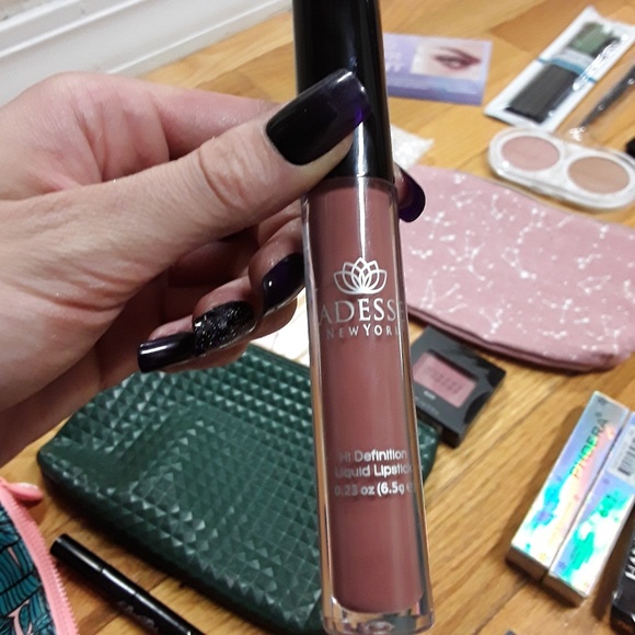 Makeup - Picture 3 of 3